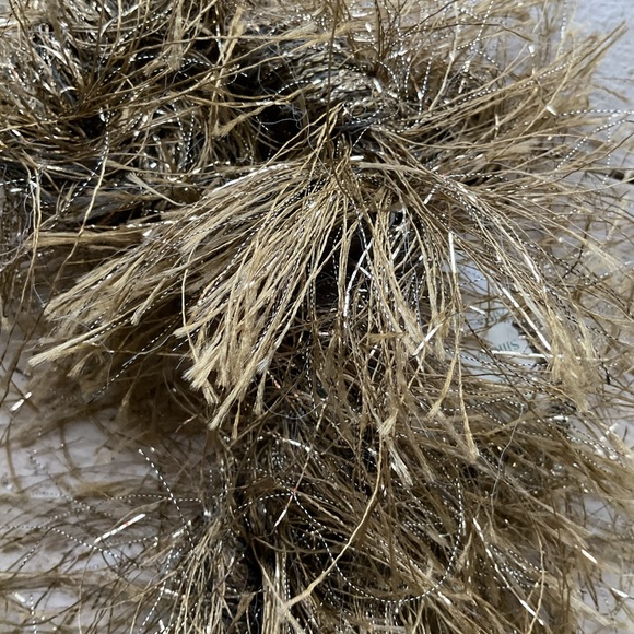 The Great Adirondack Yarn Co Whiskers Moss Eyelash Yarn Metallic CarryAlong - Picture 6 of 8